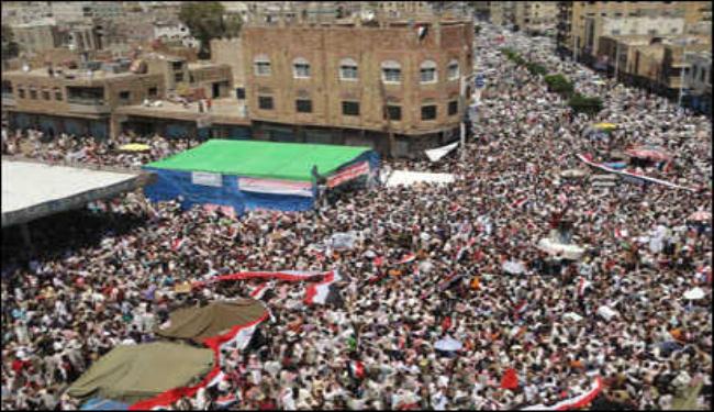 شهيدان بمسيرات جمعة الثبات باليمن وصالح يرفض الوساطة