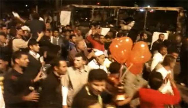 استمرار تواجد المتظاهرين في التحرير لليوم الرابع على التوالي