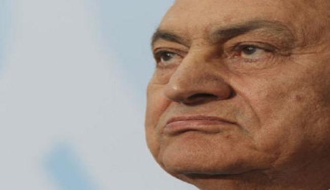 مبارك يتسلم طلب النيابة العامة للتحقيق معه