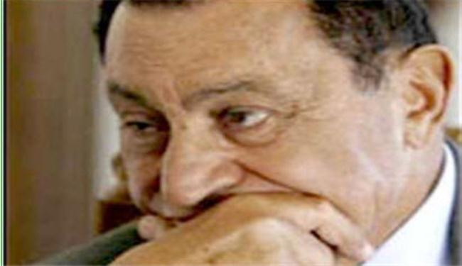 مبارك بالمستشفى بعد إصابته بنوبة قلبية