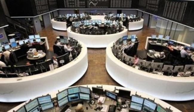 اسعار النفط تتجاوز 121 دولارا للبرميل
