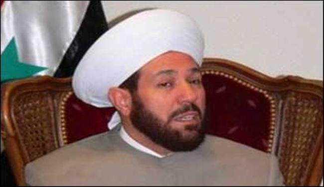 مفتي سوريا يدعو  الى التهدئة وتجنب العنف