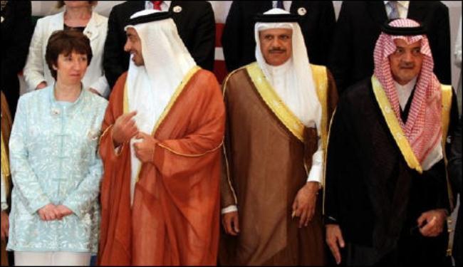 مجلس التعاون واللقاء المشترك يتآمرون ضد الثورة
