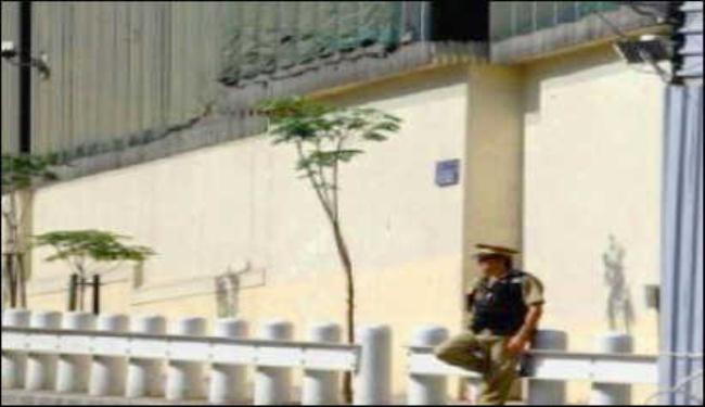 اميرکا تأمر بعض العاملين بسفارتها بمغادرة سوريا