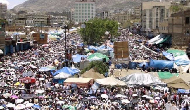 سياسيون لبنانيون يطالبون السلطة الفلسطينية بوقف المفاوضات مع الاحتلال