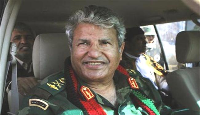 نائب يمني يدعو السلطة الى تصفية صفوفها من دعاة الحروب