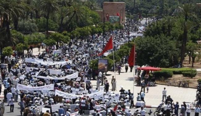 عنصريون يتظاهرون في كاليفورنيا احتجاجا على بناء مسجد جديد