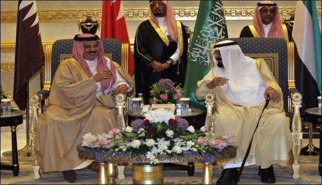 سياسي بحريني يتوقع مواجهات بين الشعب والنظام
