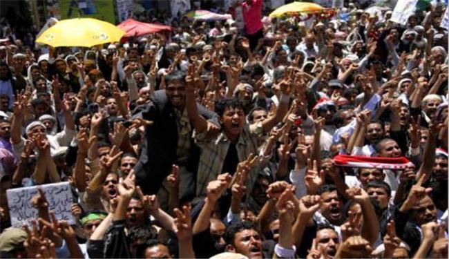 انباء متضاربة حول توقيع مبادرة مجلس التعاون 