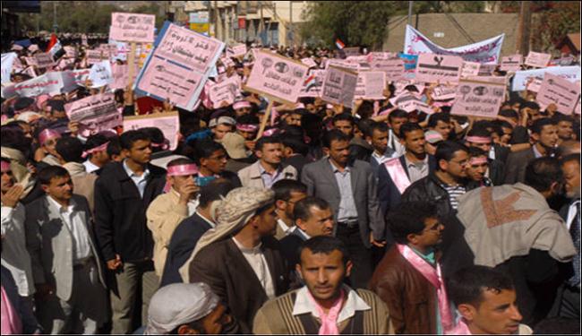 ناشط يمني: خطاب صالح مناورة لكسب الوقت