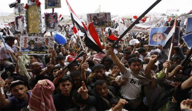 استشهاد متظاهر بالرصاص في صنعاء