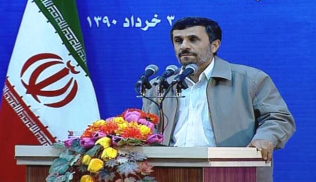 احمدي نجاد يحذر من المخططات الاميركية
