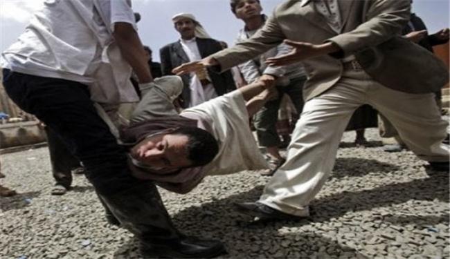 صالح لا يمكنه شن حرب واسعة على الثوار والقبائل