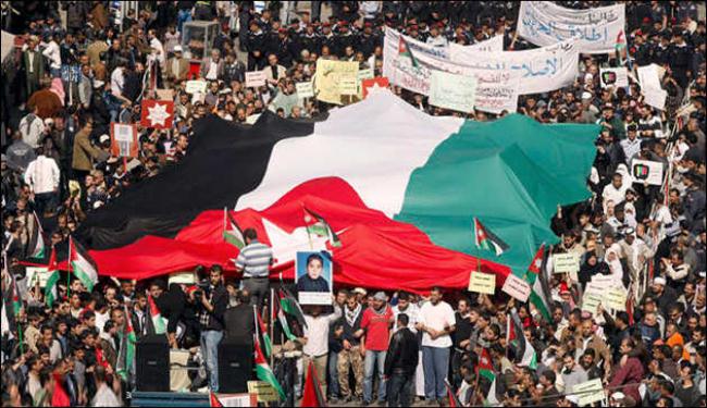 تظاهرات بالاردن تطالب باسقاط الحكومة