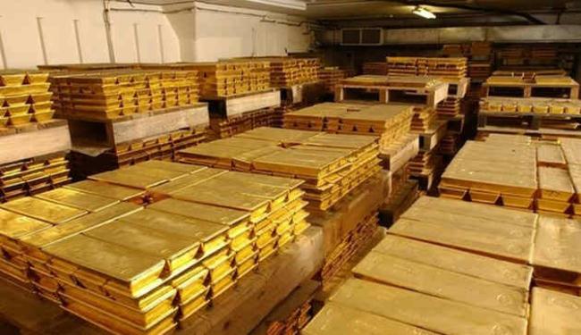 صعود الذهب بسبب ضعف الدولار وأزمة ديون اليونان