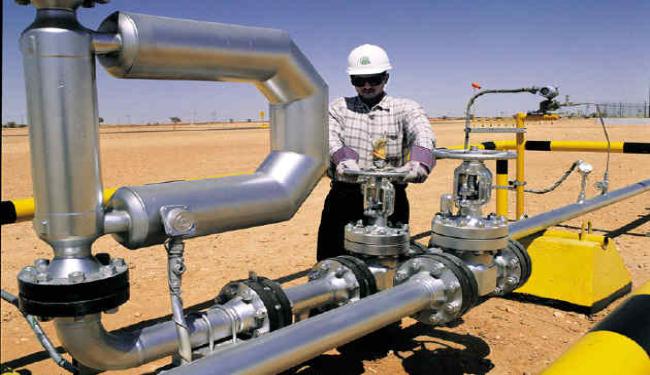 العراق يوقع اول عقدين نهائيين لتطوير حقلين للغاز