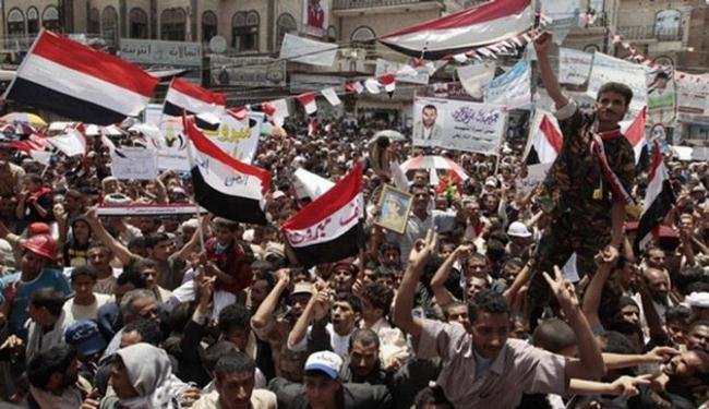 ثوار اليمن يدعون لتشكيل مجلس رئاسي 