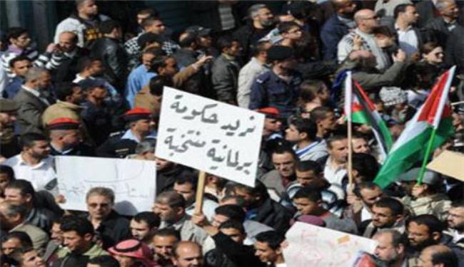 الاردنيون يطالبون باصلاحات سياسية ودستورية