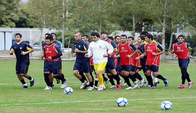 منتخب ايران يسافر السبت إلى مدينة أربيل بالعراق