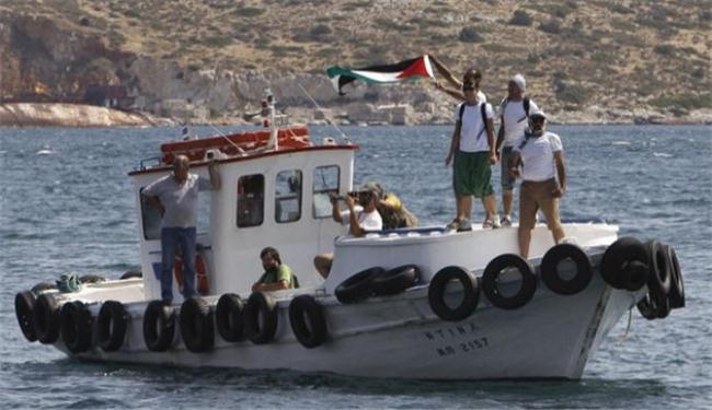 ناشط سويدي ينجح في مغادرة اليونان صوب غزة