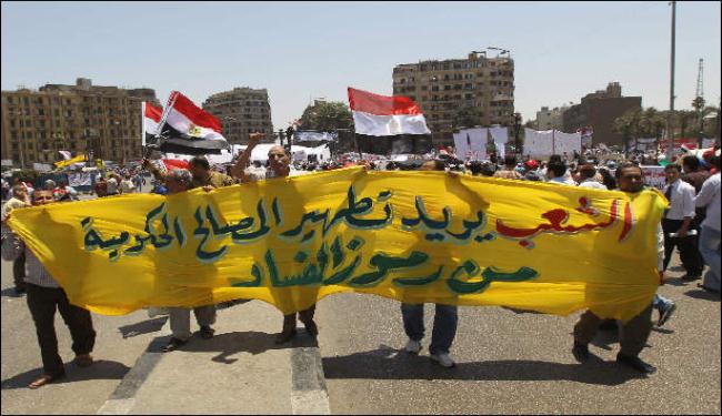 سقط الرئيس وبقي النظام