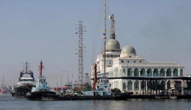 الجيش المصري يعتقل اربعة اميركيين في السويس