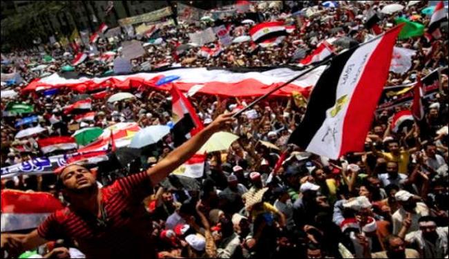 مصر ما بين الثورة والثورة المضادة