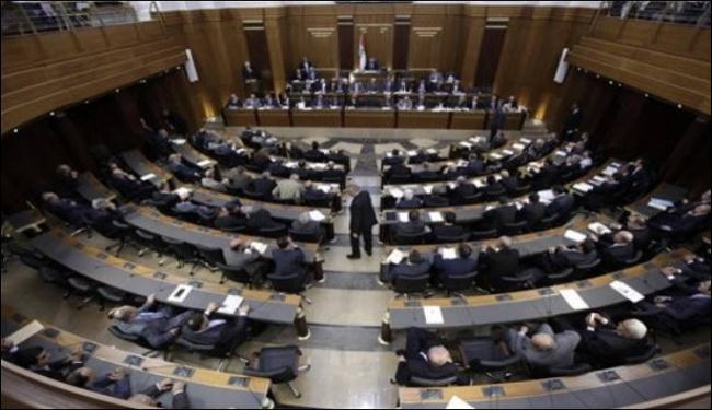 برلمان لبنان يقر مشروع قانون ترسيم الحدود البحرية