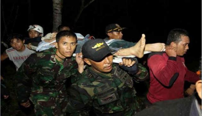 عشرة قتلى في حادث تحطم مروحية في اندونيسيا