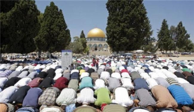 مئة الف مصل بالمسجد الاقصى بالجمعة الاولى لرمضان
