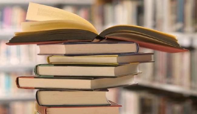 كتابان ايرانيان يمنحان شهادة دبلوم فخرية لعام 2012