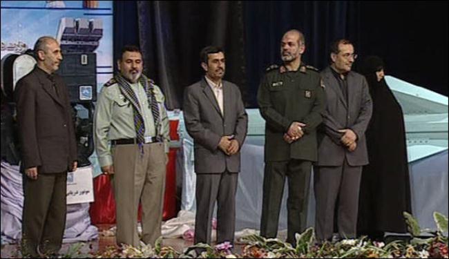 ايران تدشن جيلا جديدا من الصواريخ والطوربيدات