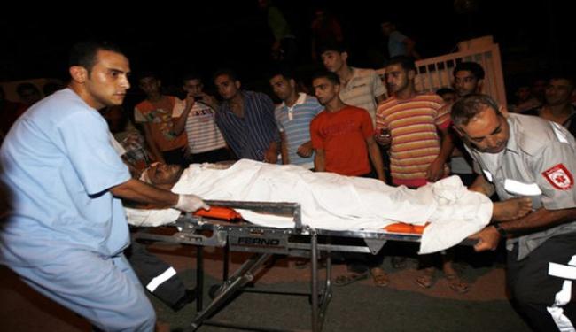 استشهاد واصابة اكثر من 20 فلسطينيا بغارة اسرائيلية