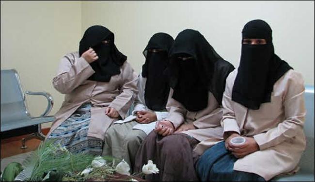 كاتبة سعودية تطالب بجمعية حقوقية للدفاع عن المراة