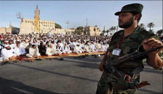 فرح وخشوع في اول ايام عيد الفطر في طرابلس