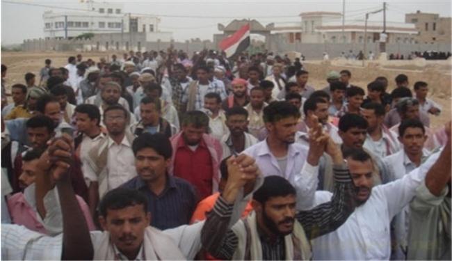 الثوار اليمنييون يسيطرون على محافظة ثالثة