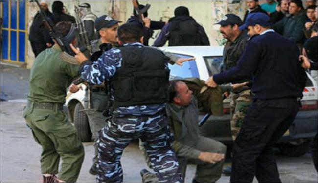 أجهزة عباس تختطف قياديا لحماس ونجل احد الشهداء