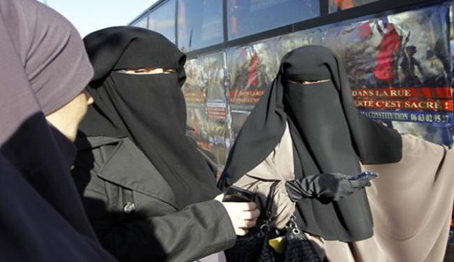 العفو الدولية تندد بالحكم حول الحجاب في فرنسا