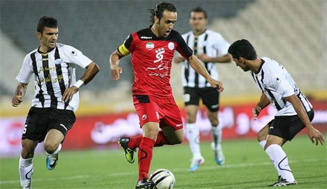 الدوري الايراني الممتاز: صعود بيروزي للمركز السادس