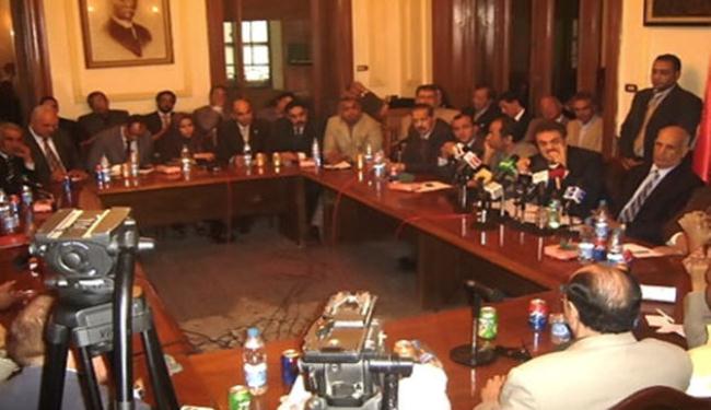 الأحزاب المصرية تبحث تنازلات قدمها المجلس العسكري