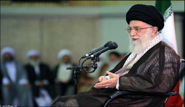 اية الله خامنئي يدعو الى اليقظة حيال مؤامرات العدو
