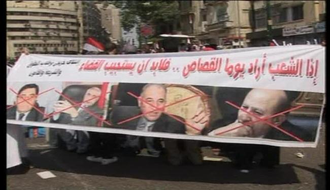الشعب بمقدوره ازاحة العسكر كما ازاح مبارك