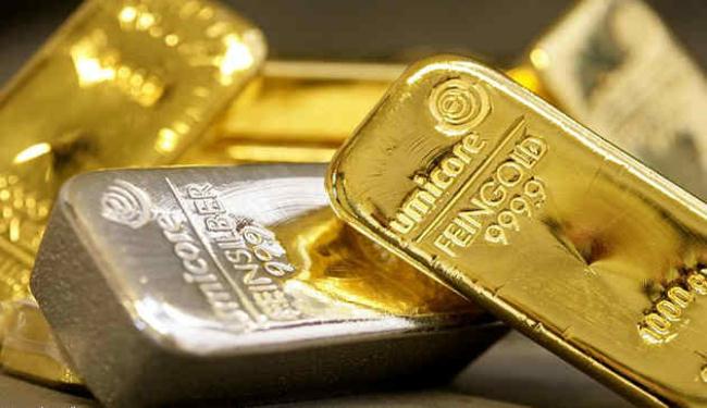 الذهب يرتفع ويتجه لتسجيل أكبر مكاسبه 