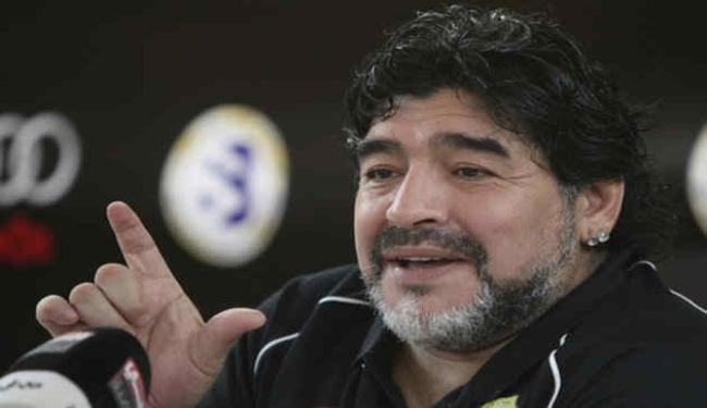 مارادونا ينتقد بشدة منظومة الاحتراف في الامارات