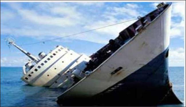 مصرع 13 شخصا بغرق سفينة ايرانية بالخليج الفارسي