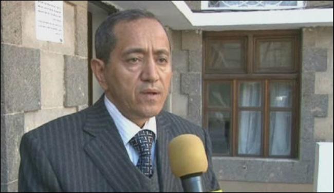 اليمن : استمرار الثورة الشعبية والمماطلة الرسمية