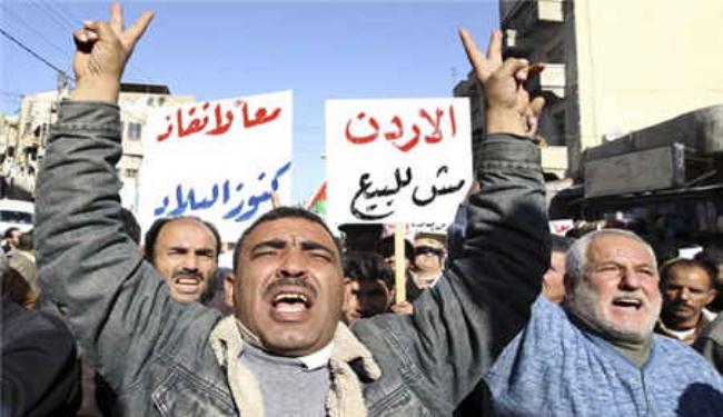 الاردنيون يطالبون باصلاحات سياسية ومكافحة الفساد