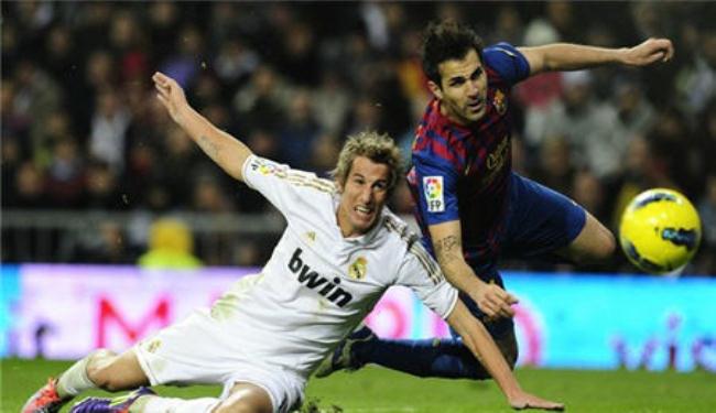برشلونة يهزم ريال مدريد بدوري اسبانيا