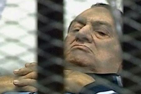 عشرات العرب يتظاهرون أمام قصر باكنجهام