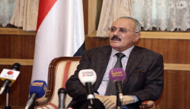 علي عبدالله صالح يغادر صنعاء 